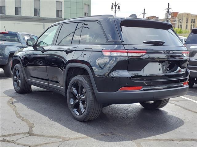 used 2023 Jeep Grand Cherokee car, priced at $35,784