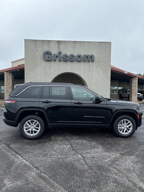 new 2024 Jeep Grand Cherokee car, priced at $42,098