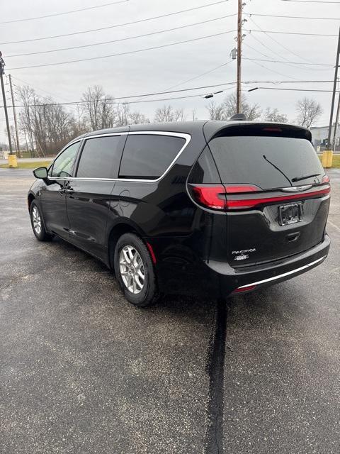 new 2025 Chrysler Pacifica car, priced at $44,060