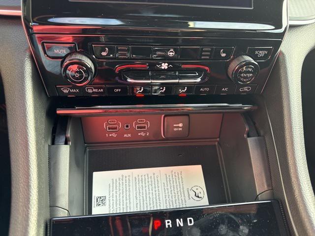 new 2025 Jeep Grand Cherokee L car, priced at $46,737