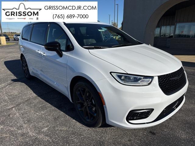 new 2026 Chrysler Pacifica car, priced at $48,452