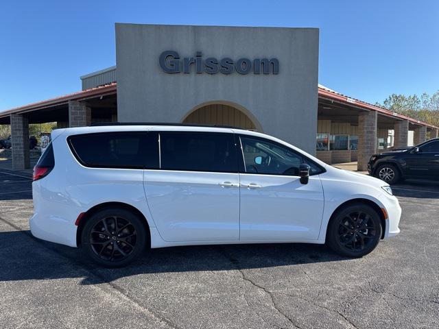 new 2026 Chrysler Pacifica car, priced at $48,452
