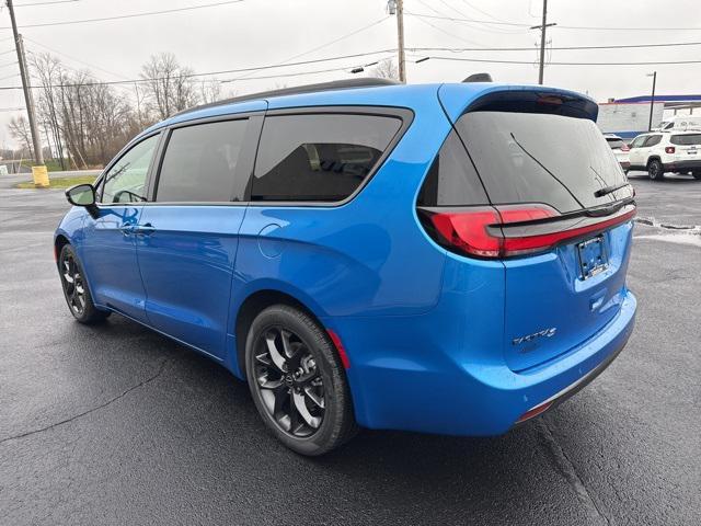 new 2026 Chrysler Pacifica car, priced at $47,222