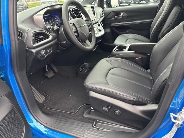 new 2026 Chrysler Pacifica car, priced at $47,222