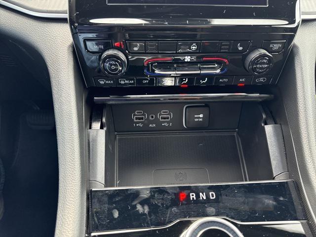 new 2025 Jeep Grand Cherokee car, priced at $42,394