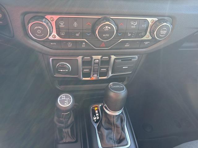 new 2026 Jeep Gladiator car, priced at $52,012