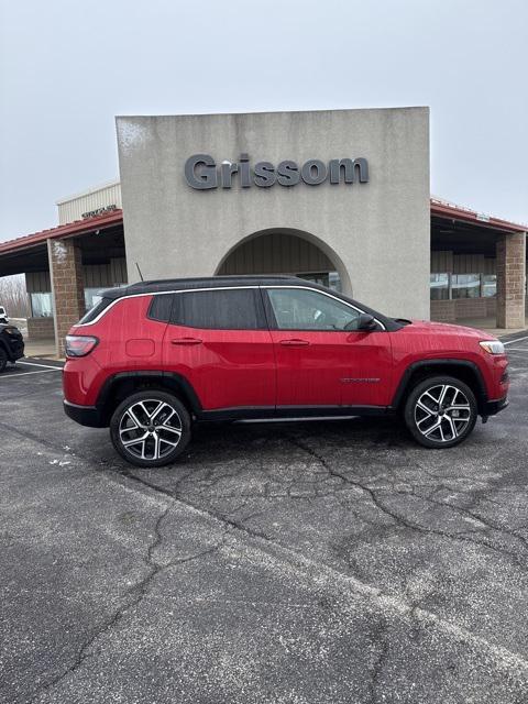 new 2025 Jeep Compass car, priced at $40,174