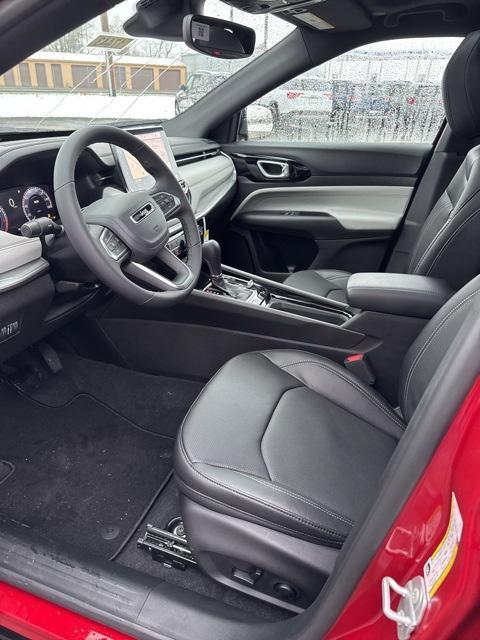 new 2025 Jeep Compass car, priced at $40,174