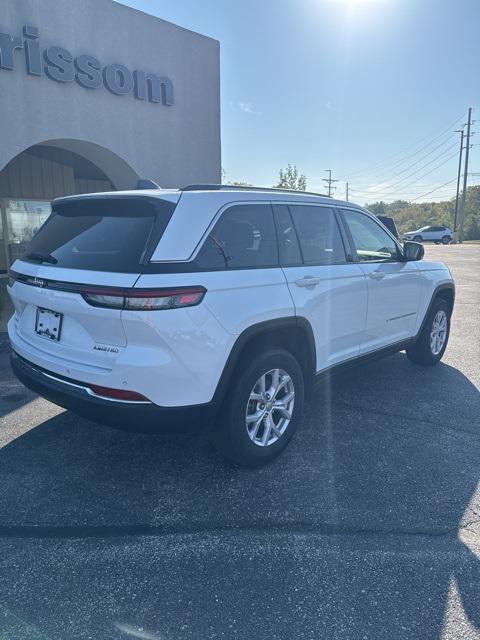 used 2022 Jeep Grand Cherokee car, priced at $31,046