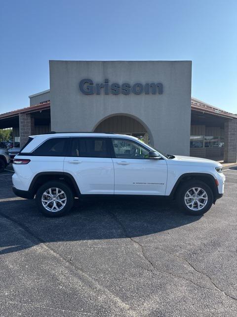 used 2022 Jeep Grand Cherokee car, priced at $31,046