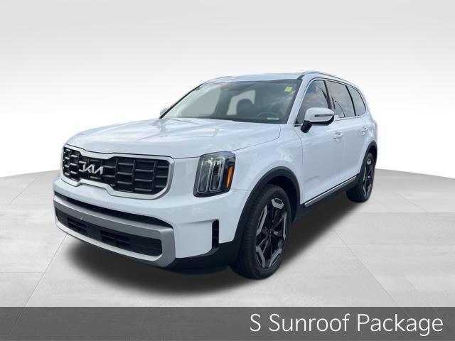 used 2024 Kia Telluride car, priced at $30,974