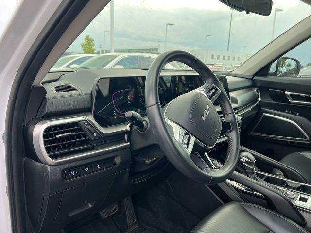 used 2024 Kia Telluride car, priced at $30,974