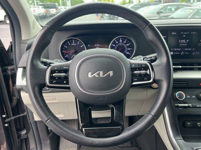 used 2023 Kia Carnival car, priced at $29,386