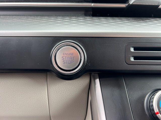 used 2023 Kia Carnival car, priced at $29,386