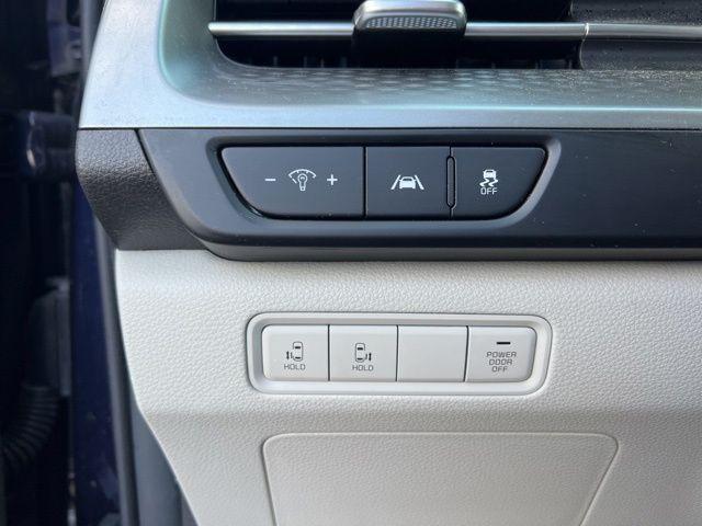 used 2023 Kia Carnival car, priced at $30,100