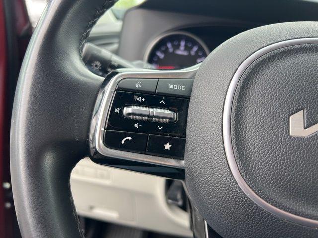used 2023 Kia Carnival car, priced at $29,581