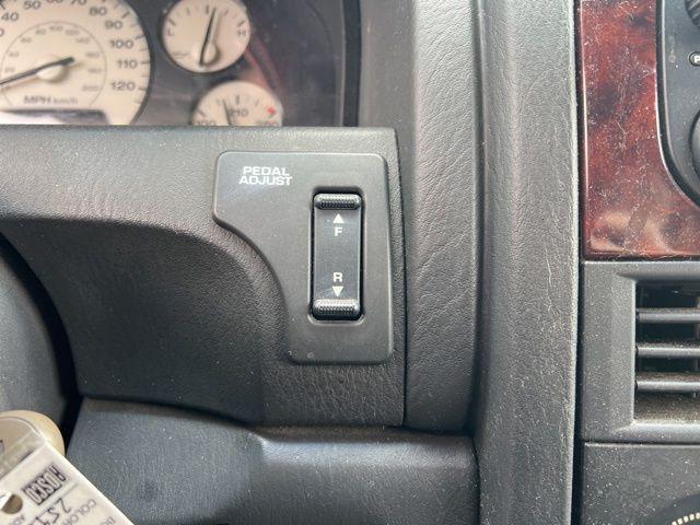 used 2002 Jeep Grand Cherokee car, priced at $5,600