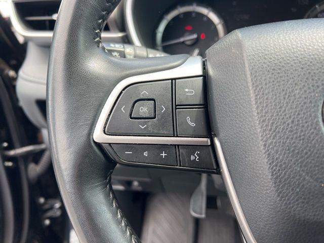 used 2022 Toyota Highlander car, priced at $34,619