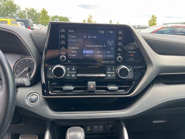used 2022 Toyota Highlander car, priced at $34,619