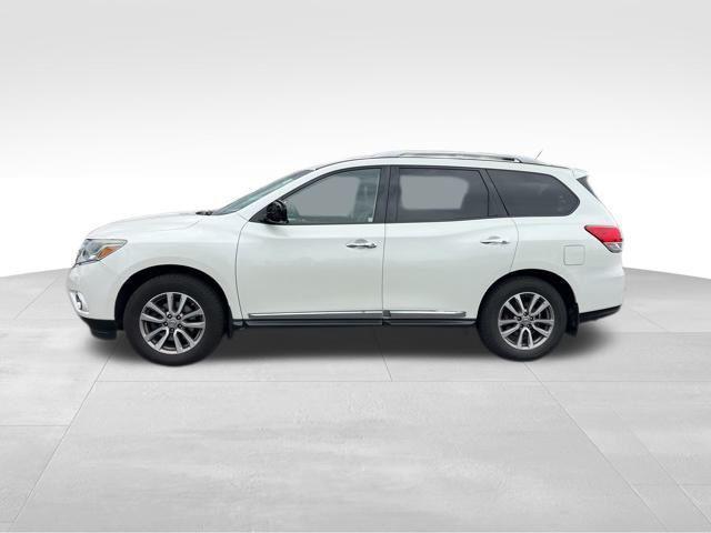 used 2015 Nissan Pathfinder car, priced at $7,000