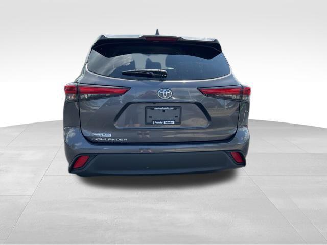 used 2021 Toyota Highlander car, priced at $25,811