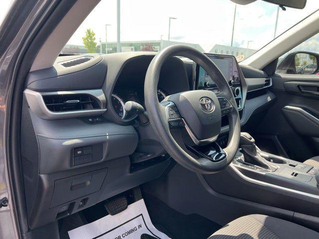 used 2021 Toyota Highlander car, priced at $25,811
