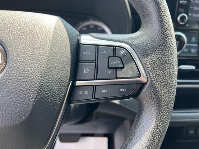 used 2021 Toyota Highlander car, priced at $25,811
