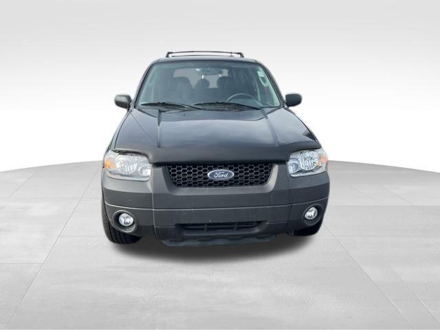 used 2007 Ford Escape car, priced at $2,995