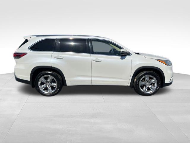 used 2015 Toyota Highlander car, priced at $18,000