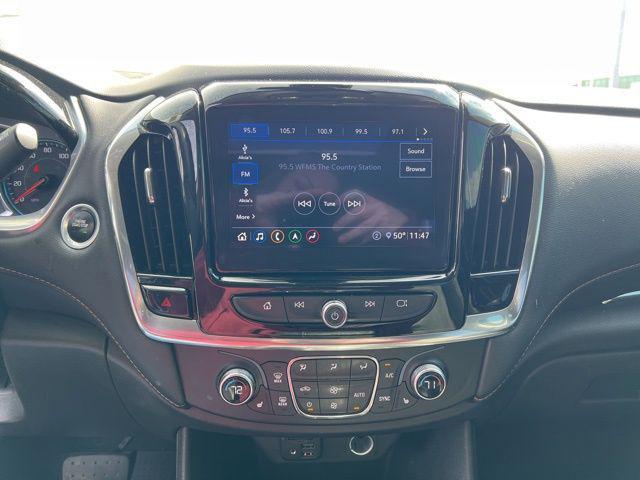 used 2021 Chevrolet Traverse car, priced at $29,109