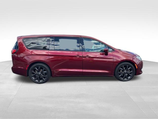 used 2018 Chrysler Pacifica car, priced at $11,950