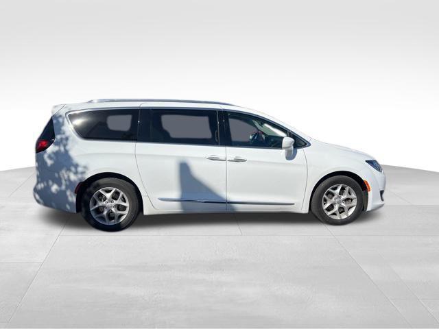 used 2018 Chrysler Pacifica car, priced at $13,697