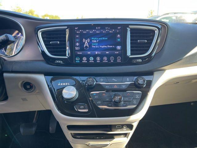 used 2018 Chrysler Pacifica car, priced at $13,697