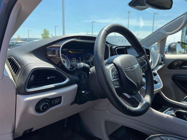 used 2022 Chrysler Pacifica car, priced at $31,030