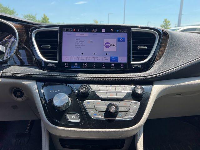 used 2022 Chrysler Pacifica car, priced at $31,030