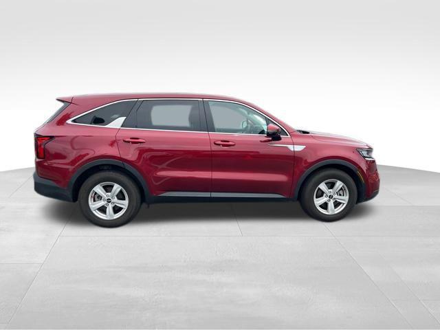 used 2023 Kia Sorento car, priced at $25,640