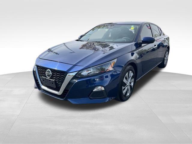 used 2022 Nissan Altima car, priced at $16,220
