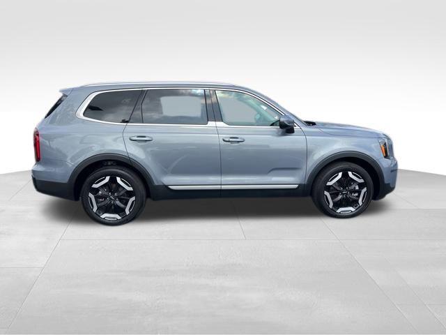 used 2025 Kia Telluride car, priced at $36,469