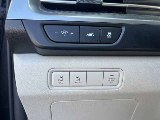 used 2024 Kia Carnival car, priced at $32,246