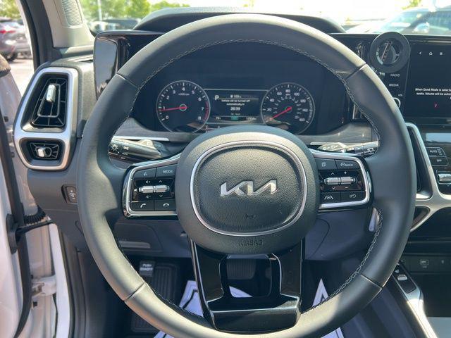 used 2023 Kia Sorento car, priced at $30,647