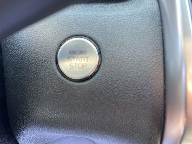 used 2023 Kia Sorento car, priced at $30,647