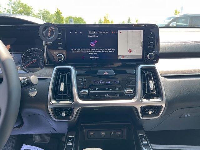 used 2023 Kia Sorento car, priced at $30,647