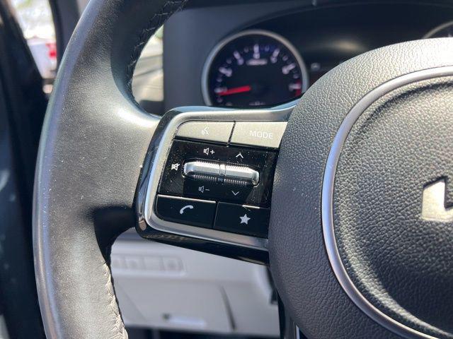 used 2023 Kia Carnival car, priced at $30,244