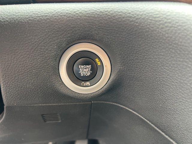 used 2018 Chrysler Pacifica car, priced at $11,484