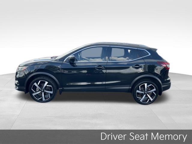 used 2022 Nissan Rogue Sport car, priced at $19,644