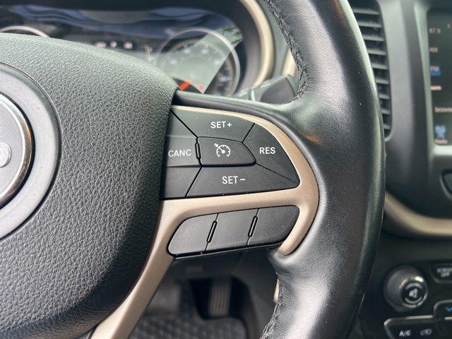 used 2015 Jeep Cherokee car, priced at $9,673