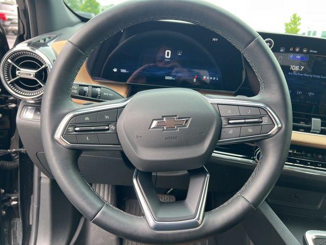 used 2025 Chevrolet Equinox car, priced at $35,500