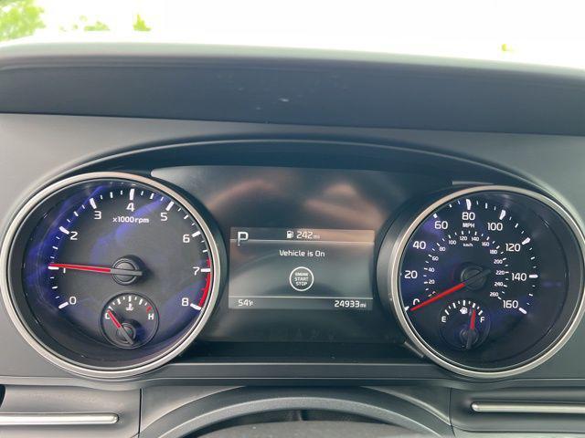 used 2024 Kia Carnival car, priced at $32,714