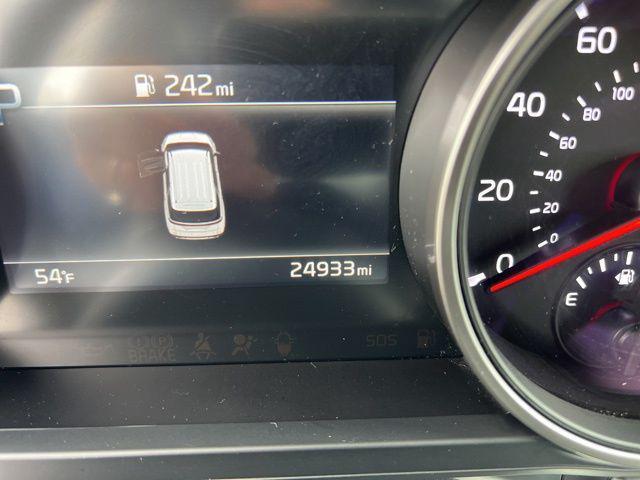 used 2024 Kia Carnival car, priced at $32,714