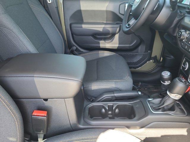 new 2025 Jeep Gladiator car, priced at $46,135